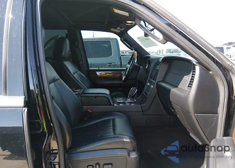 2016 Lincoln Navigator Select z USA, uszkodzony, nr VIN 5LMJJ2HT6GEL03558